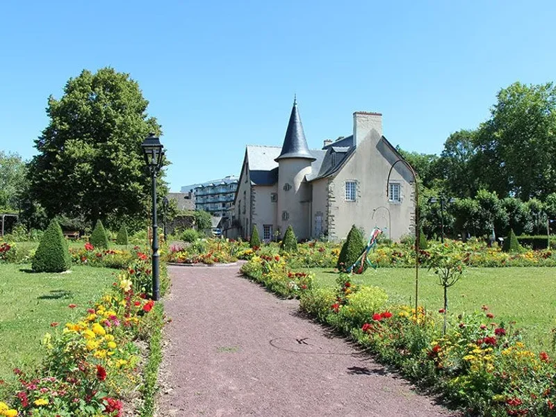 Chantier à Cesson-Sévigné par Okmont